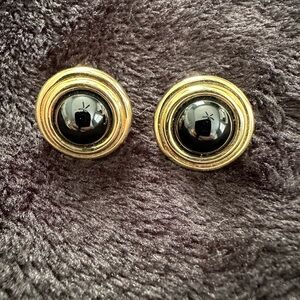 Vintage Elegant Gold and Black Stud Earrings Pierced